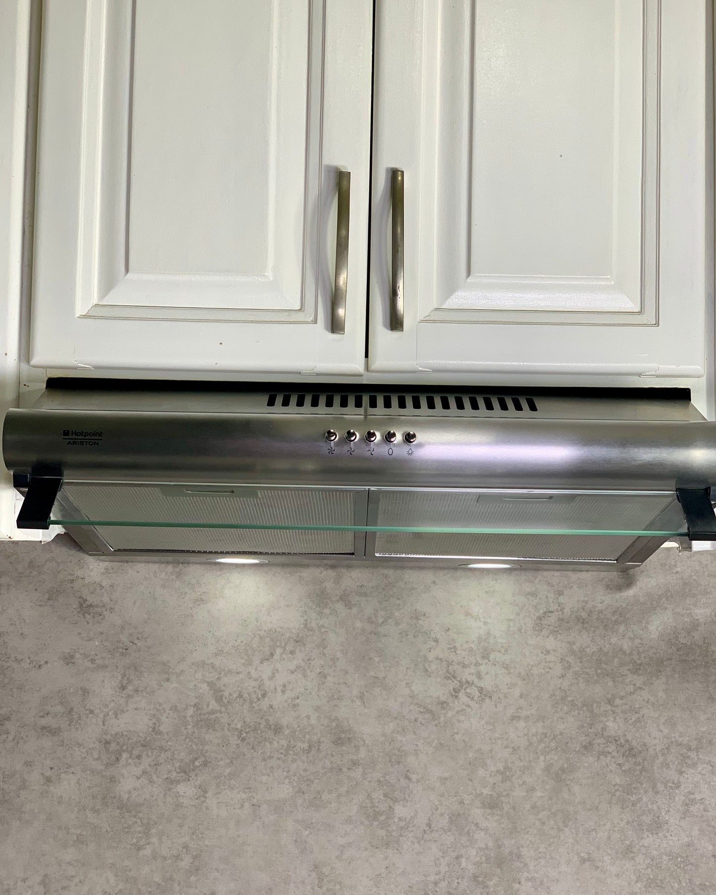 Hotte Ariston – لتنقية هواء مطبخك